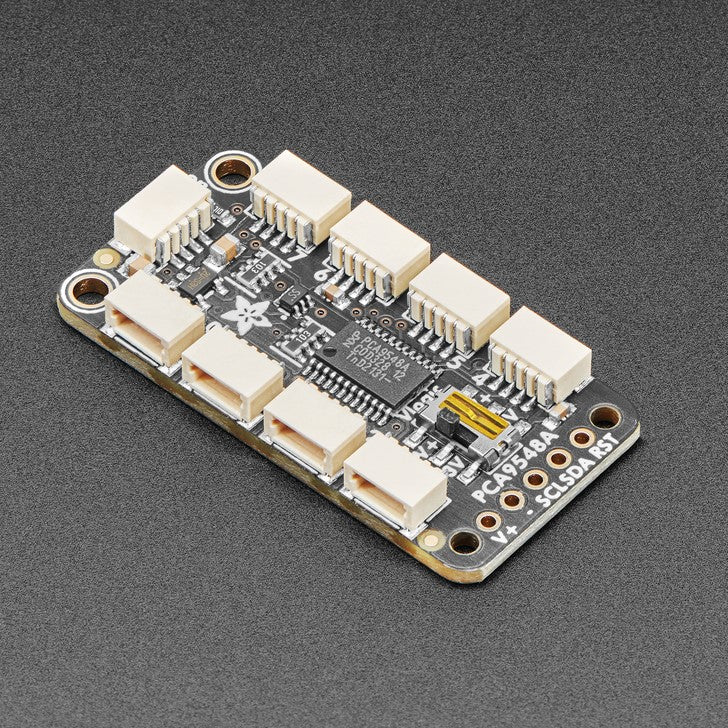 エーアイ ウィリーチャンプ(赤チャンプ)実機メイン基板 サブ基板 パネルセット STEMMA QT/Qwiic - PCA9548搭載8チャンネルMux拡張基板 — スイッチ